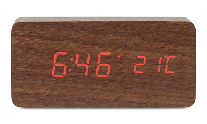 Reloj de sobremesa con alarma, display LED y temperatura.